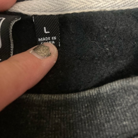 Vintage 90’s official NFL men’s Patriots sweat shirt size large - Picture 14 of 15